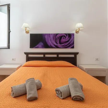 Apartamentos Lago *