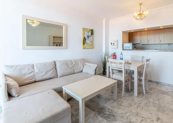 Apartamentos Lago Puerto de Santiago (Tenerife)